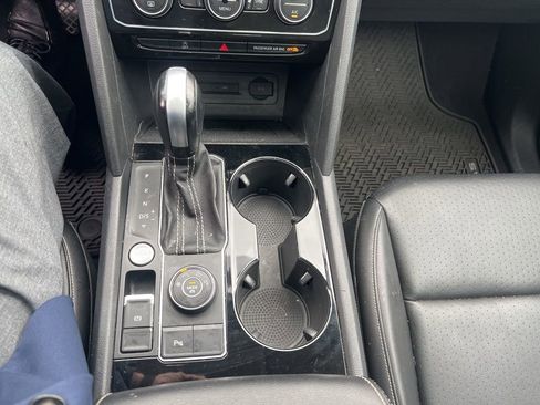 Used 2022 Volkswagen Atlas SE w/ Panoramic Sunroof Package AWD/4WD image 34