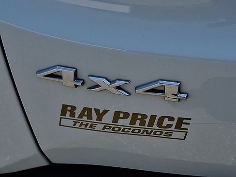 Used 2021 Jeep Renegade Latitude w/ Sun & Sound Group AWD/4WD image 31