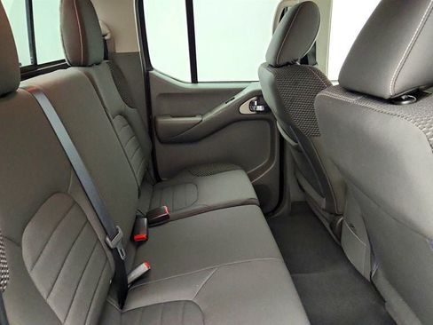 Used 2019 Nissan Frontier Desert Runner RWD image 22
