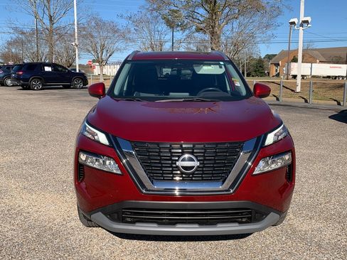 Used 2023 Nissan Rogue SV w/ SV Premium B Package image 3