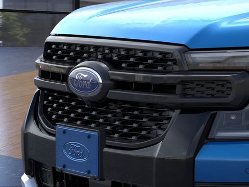 Used 2024 Ford Ranger Lariat w/ FX4 Off-Road Package image 17