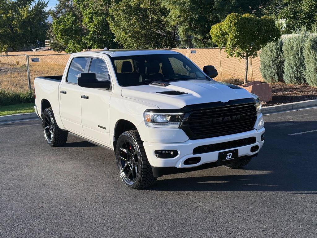 Used 2023 RAM 1500 Laramie AWD/4WD image 2