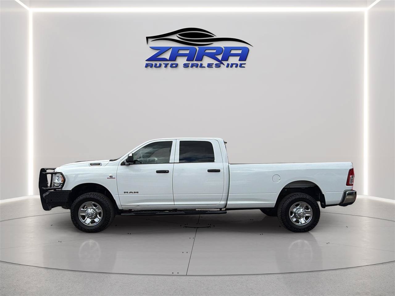 Used 2022 RAM 3500 Tradesman AWD/4WD image 4