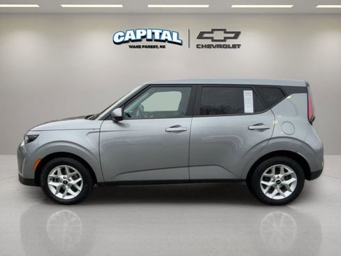 Used 2023 Kia Soul LX w/ Option Group 015 image 2