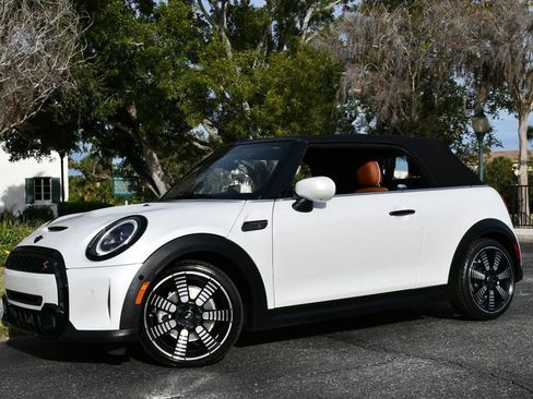 Used 2023 MINI Cooper S image 23