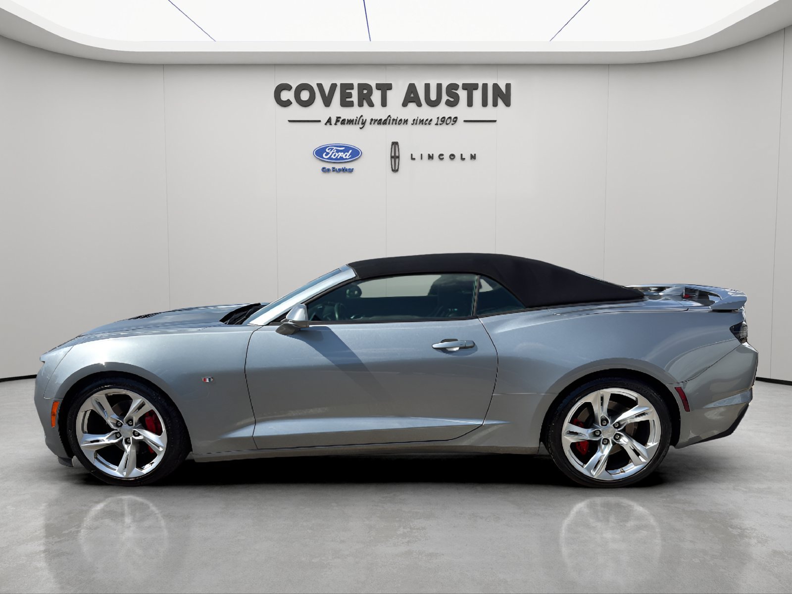 Used 2023 Chevrolet Camaro SS RWD image 2