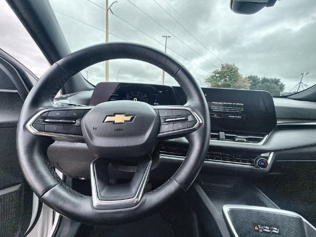 Certified 2025 Chevrolet Equinox LT w/ Convenience Package II FWD image 11