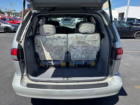 Used 2003 Toyota Sienna LE w/ Symphony Pkg FWD image 10