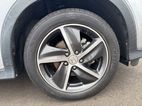 Used 2022 Honda HR-V EX image 9