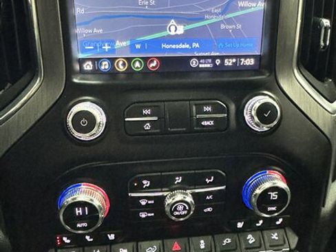 Used 2023 GMC Sierra 2500 Denali w/ Denali Black Diamond Edition image 15