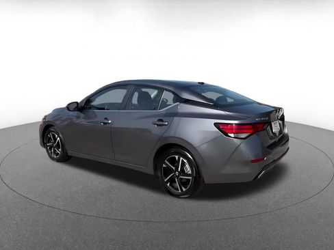 Used 2025 Nissan Sentra SV FWD image 9
