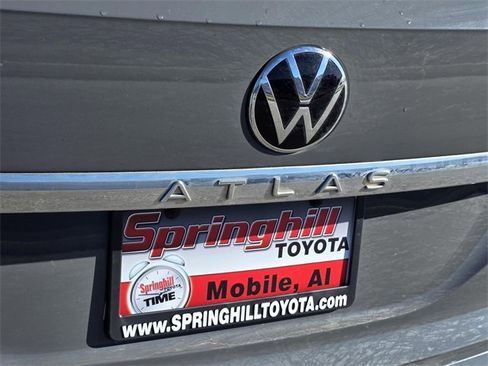 Used 2020 Volkswagen Atlas Cross Sport SEL image 32