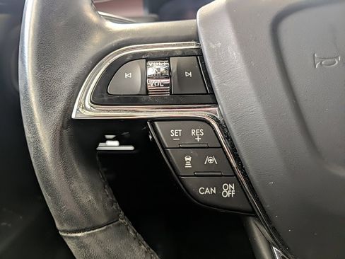 Certified 2022 Lincoln Nautilus Reserve w/ Equipment Group 201A image 19