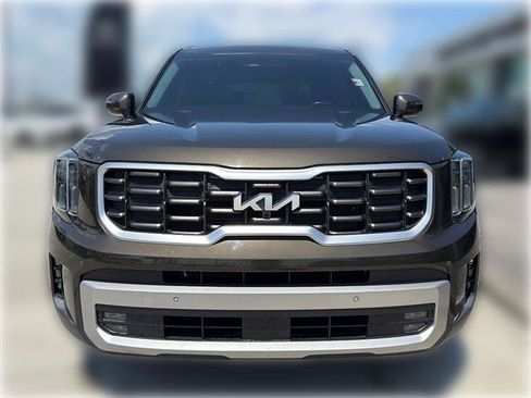 Used 2023 Kia Telluride SX Prestige AWD/4WD image 2