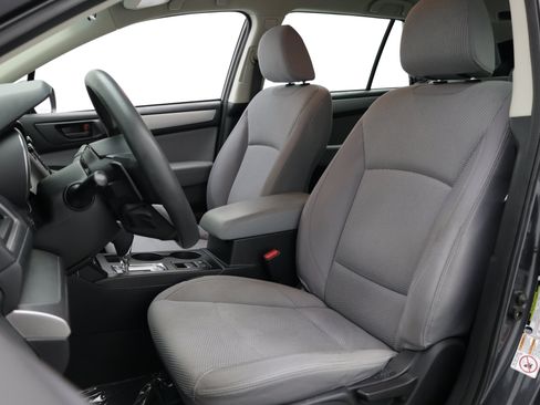 Used 2019 Subaru Outback 2.5i AWD/4WD image 14