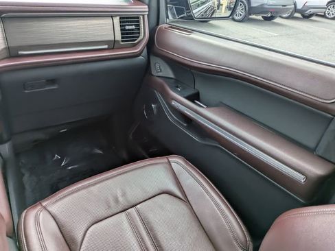 Certified 2024 Ford Expedition Limited RWD image 17