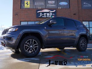 Used 2018 Jeep Grand Cherokee Trailhawk image 1