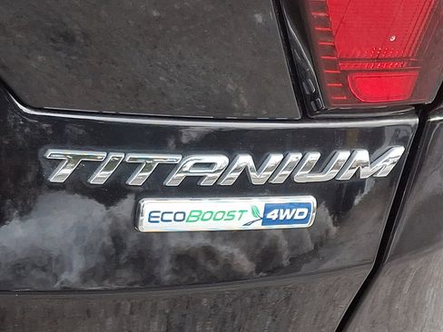 Used 2019 Ford Escape Titanium image 31