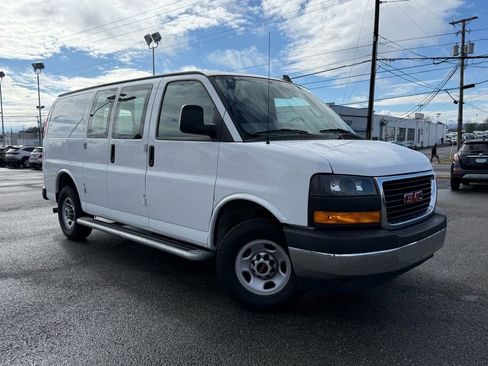 Used 2024 GMC Savana 2500 w/ Driver Convenience Package image 1