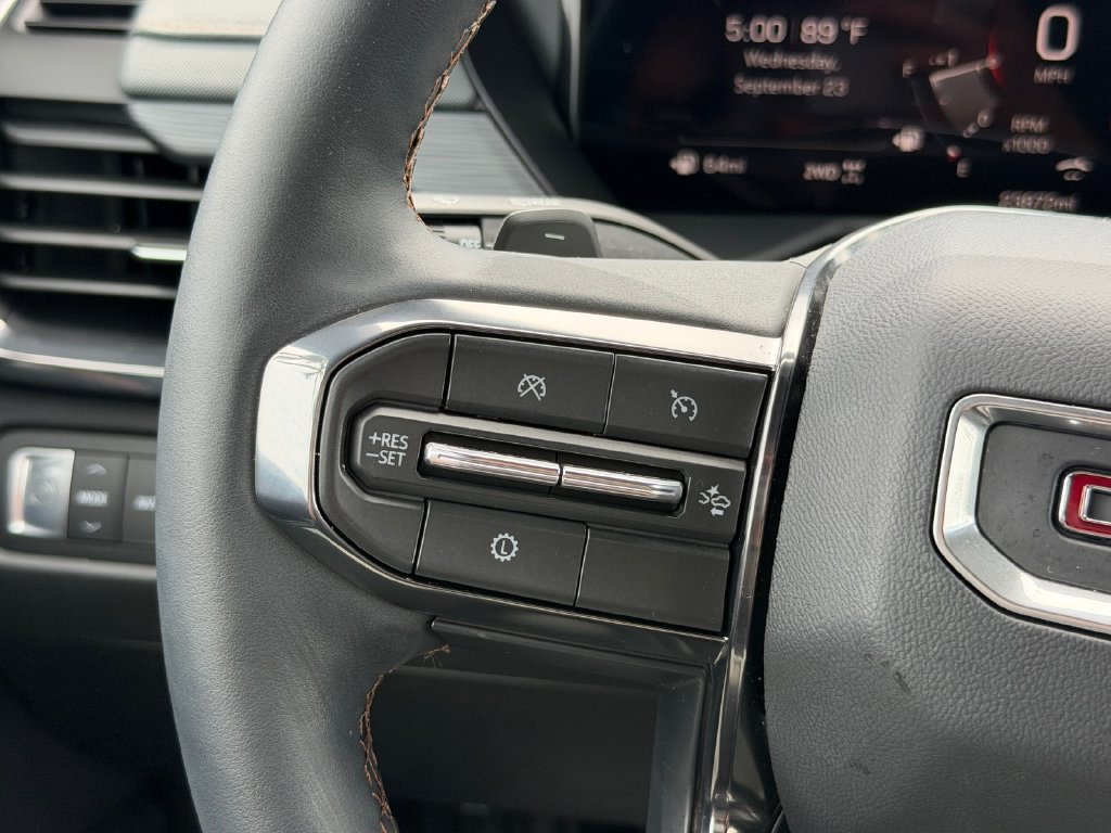 Used 2026 GMC Acadia AT4 AWD/4WD image 30