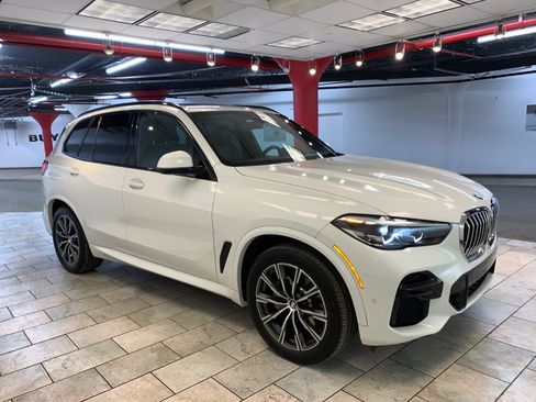Used 2023 BMW X5 xDrive40i w/ M Sport Package AWD/4WD image 6