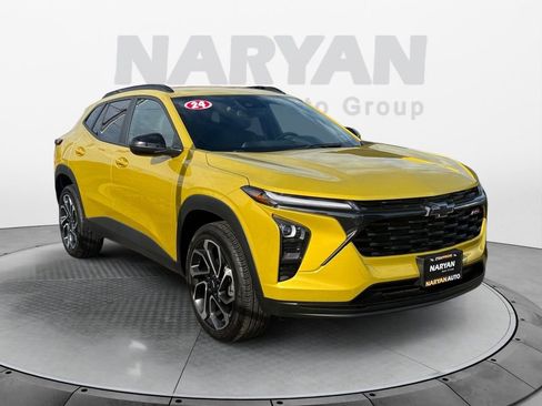 Used 2024 Chevrolet Trax RS w/ Driver Confidence Package image 1