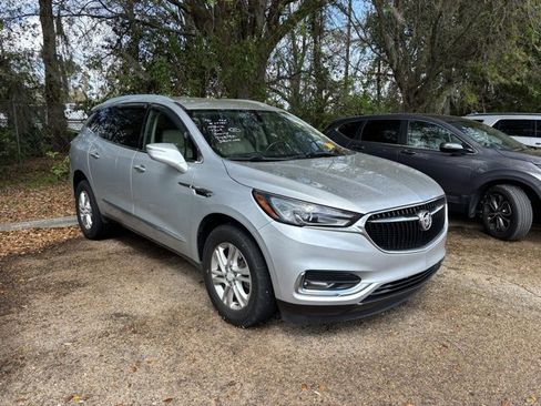 Used 2019 Buick Enclave Essence image 2