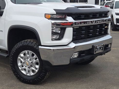 Used 2021 Chevrolet Silverado 3500 LT w/ Convenience Package image 2