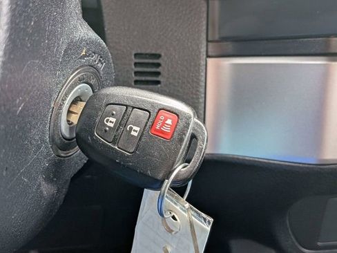 Used 2022 Toyota Tacoma SR w/ SR Convenience Package RWD image 30