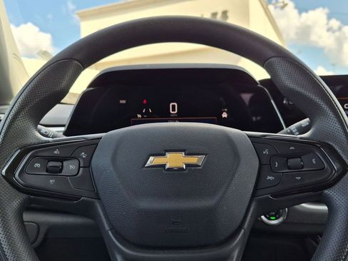 Used 2025 Chevrolet TrailBlazer LT AWD/4WD image 15