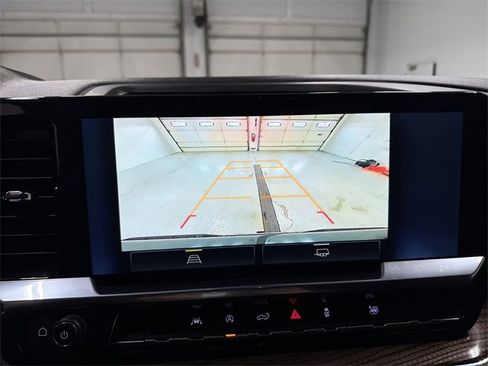 Certified 2025 Chevrolet Silverado 1500 LT image 25