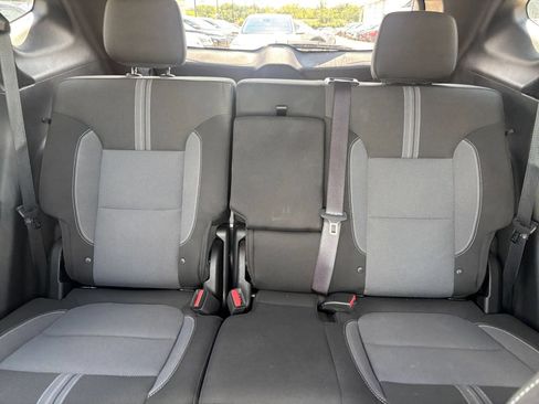 Used 2025 Chevrolet Blazer LT FWD image 38