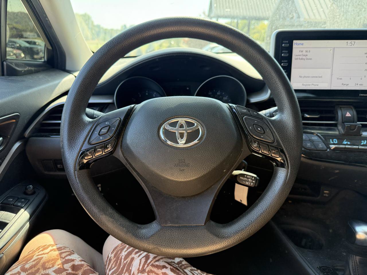 Used 2021 Toyota C-HR LE FWD image 7