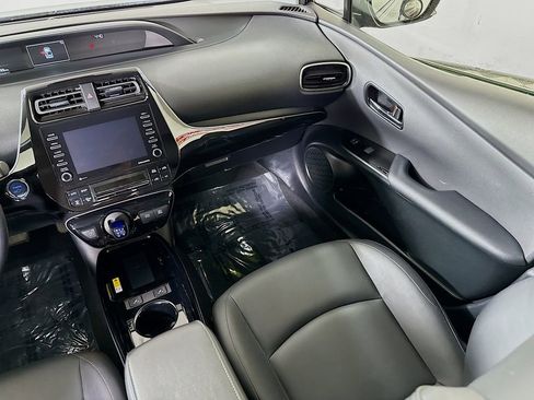 Certified 2022 Toyota Prius FWD image 26