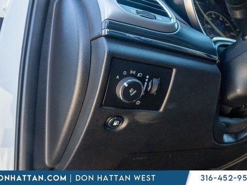 Used 2019 Jeep Grand Cherokee Limited image 14