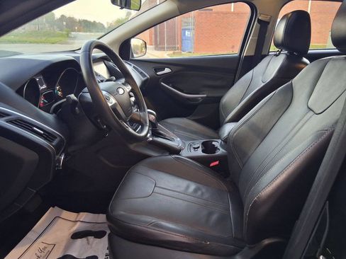 Used 2014 Ford Focus Titanium image 9