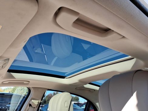 Used 2020 Mercedes-Benz S 560 S 560 image 11