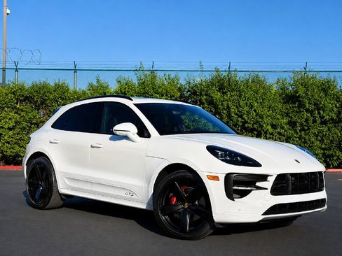 Used 2021 Porsche Macan GTS w/ Premium Package Plus (PF9) AWD/4WD image 2