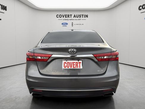 Used 2018 Toyota Avalon XLE Plus image 4