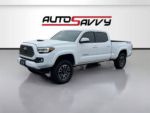 Used 2022 Toyota Tacoma TRD Sport image 3