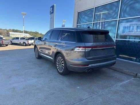 Used 2024 Lincoln Aviator 2WD w/ Premium Package image 5
