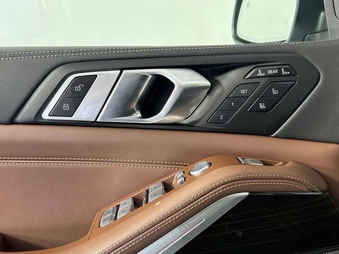 Used 2024 BMW X7 xDrive40i w/ Executive Package AWD/4WD image 41