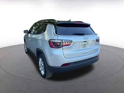 Used 2025 Jeep Compass Limited AWD/4WD image 11