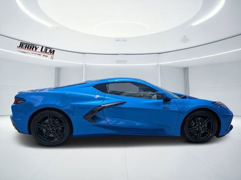 Used 2026 Chevrolet Corvette Stingray Coupe w/ 1LT RWD image 2