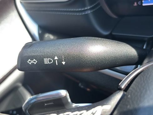 Used 2023 Jeep Grand Cherokee Altitude AWD/4WD image 19