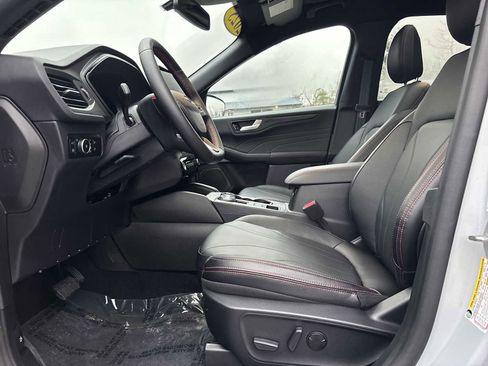 Used 2025 Ford Escape ST-Line Elite w/ Premium Technology Package image 16