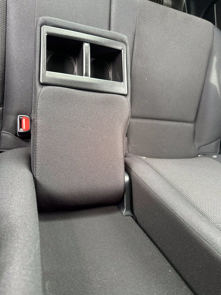 Used 2016 Toyota RAV4 XLE AWD/4WD image 30