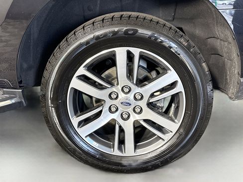 Used 2023 Ford Expedition Limited AWD/4WD image 37