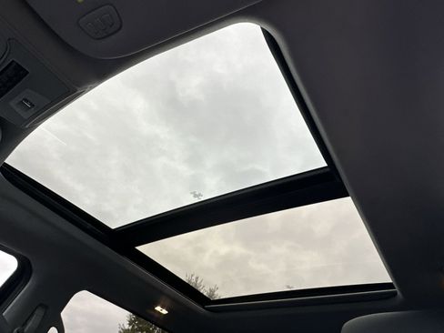 Used 2022 Ford F450 Limited w/ FX4 Off-Road Package image 36