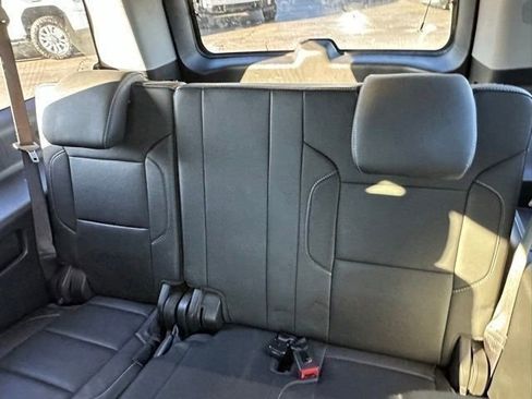 Used 2019 Chevrolet Suburban Premier image 39